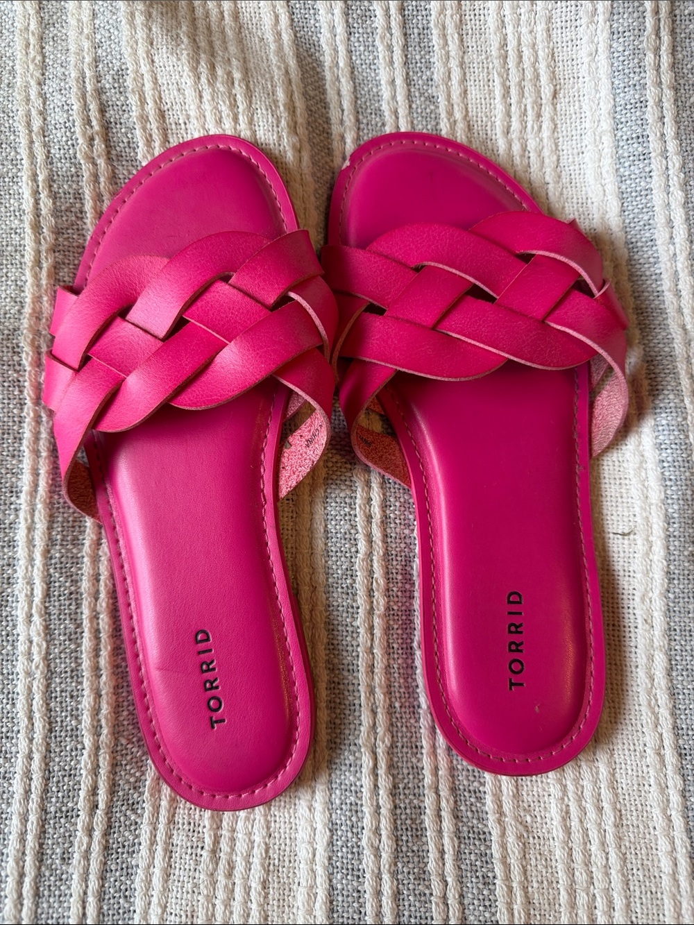 Torrid 9WW Hot Pink Braided Slide Sandals for Women